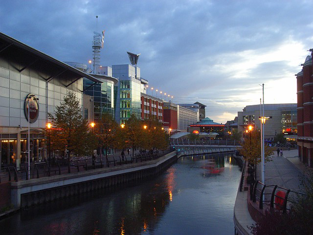 Oracle Shopping Centre in Reading